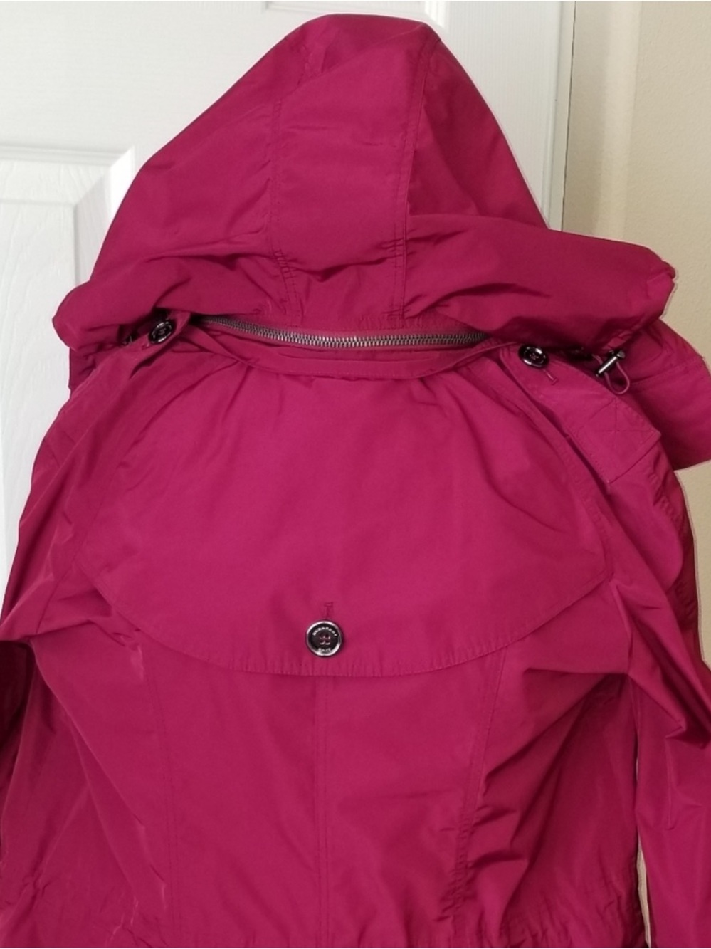 Burberry Brit NWOT! Fuschia size S Rain/Trench/Utility - Picture 2 of 8
